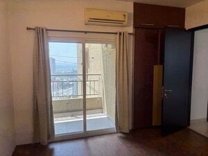 Room in 3 BHK Apartment at Brigade Exotica, Old Madras Road – for Rent