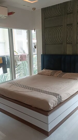 Bedroom in 3 BHK Apartment at Juhu Pearl, Juhu – for Rent