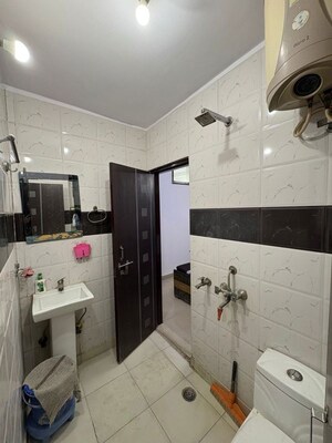 Washroom in 2 BHK Builder Floor at Sector 19 Dwarka – for Rent
