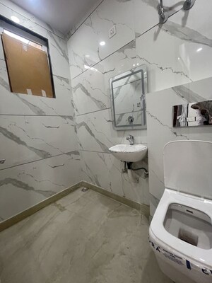 Team Area in 2 BHK Builder Floor at Rohini Sector 24 – for Sale