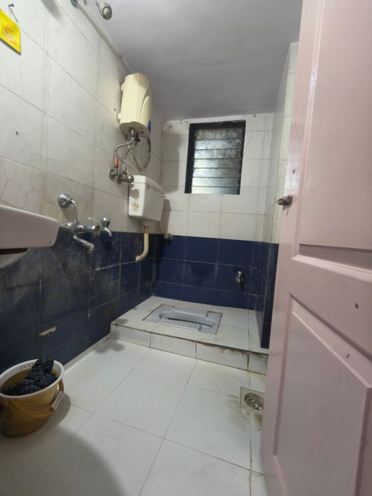 Bathroom, mehta-amrut-angan-phase-i 1 Bedroom 725 Sq.Ft. Apartment In Kalwa Thane 10784328