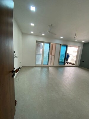 4 BHK Apartment For Rent in Khar West