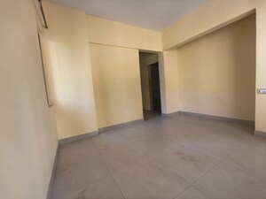 Room in 2 BHK Apartment at Dosti Group Maitri Vatika, Kalwa – for Rent
