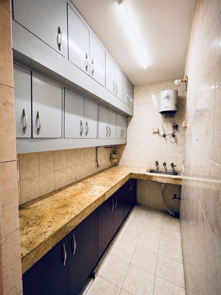Kitchen, vikas puri 3 Bedroom 1100 Sq.Ft. Apartment In Vikas Puri Delhi 10784302