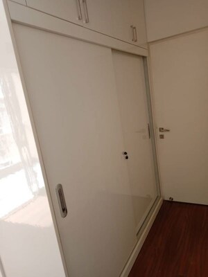 Room in 3 BHK Apartment at M3M Marina, Sector 68 – for Rent