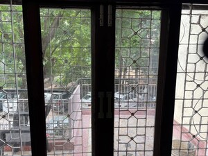 Room in 3 BHK Builder Floor at Shivalik Colony – for Rent