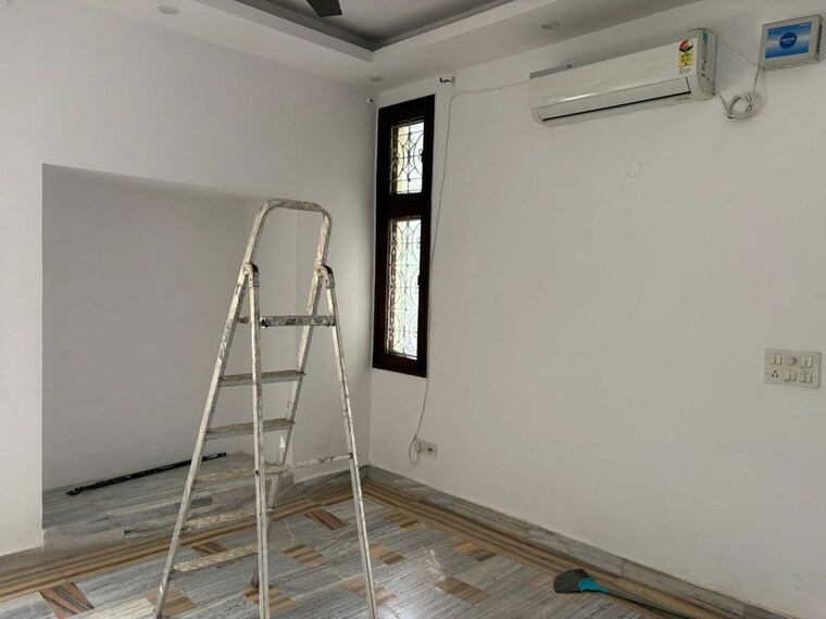 undefined, shivalik colony 3 Bedroom 1800 Sq.Ft. Builder Floor In Shivalik Colony Delhi 10784370