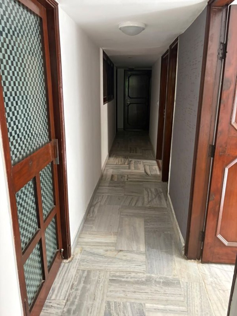 undefined, shivalik colony 3 Bedroom 1800 Sq.Ft. Builder Floor In Shivalik Colony Delhi 10784370