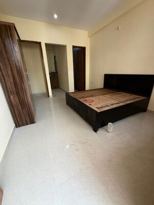 Room in 1 RK Builder Floor at Ansal Plaza Sector-23, Sector 23 – for Rent