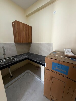 Kitchen in 1 RK Builder Floor at Ansal Plaza Sector-23, Sector 23 – for Rent