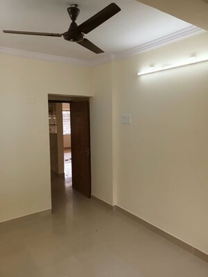 Room in 2 BHK Apartment at Bandra West – for Rent