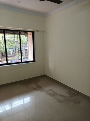 Room in 2 BHK Apartment at Bandra West – for Rent