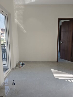 Room in 5 BHK Independent House at Numax City, Bahadarpur – for Sale