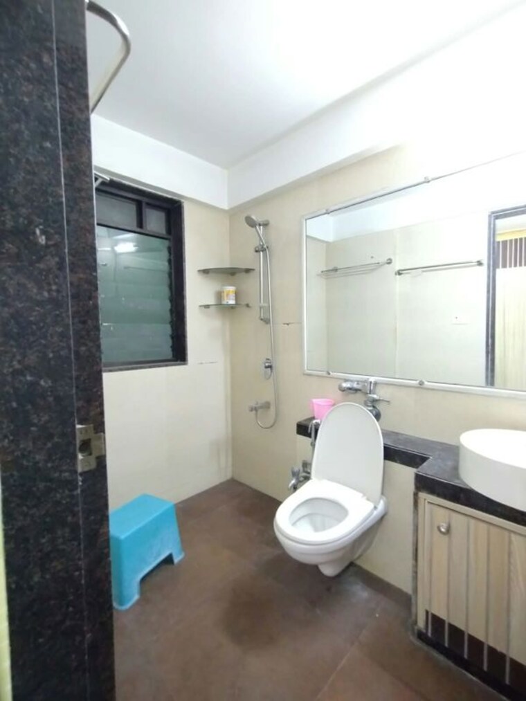 Bathroom, neelkanth-palms 3 Bedroom 1250 Sq.Ft. Apartment In Kapur Bawdi Thane 10784418