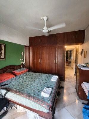 Bedroom in 2 BHK Apartment at Bandra West – for Rent