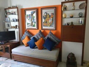 Bedroom in 2 BHK Apartment at Bandra West – for Rent