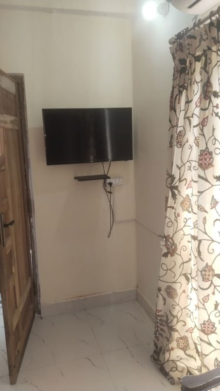 Bathroom, gomti nagar 1 RK 200 Sq.Ft. Builder Floor In Gomti Nagar Lucknow 10784413