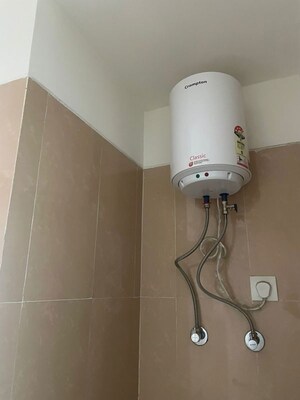 Bathroom in 2.5 BHK Apartment at Emaar Emerald Estate, Sector 65 – for Rent