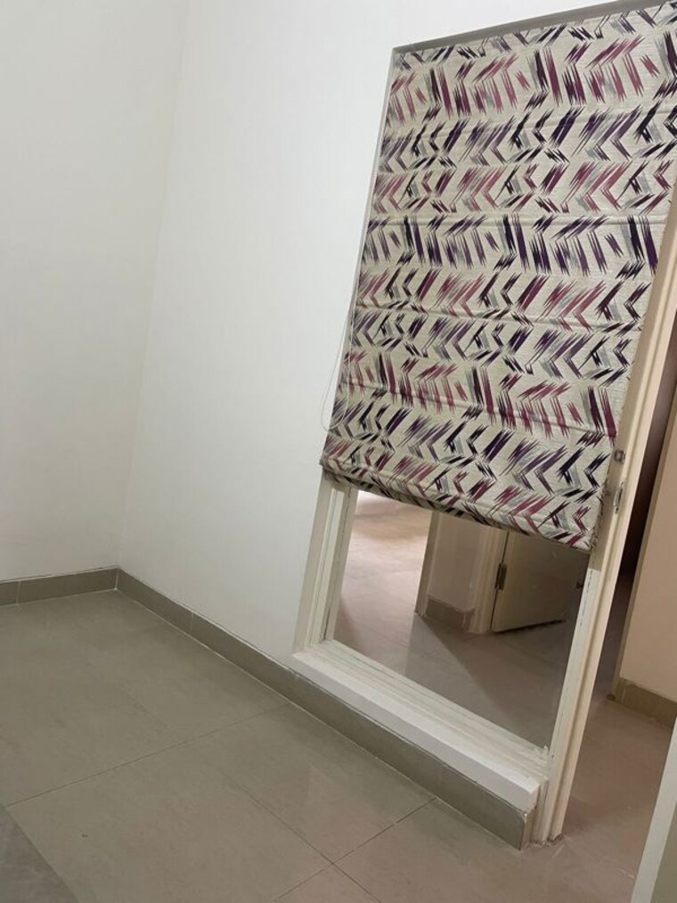 Balcony, emaar-emerald-estate 2.5 Bedroom 1020 Sq.Ft. Apartment In Sector 65 Gurgaon 10784397