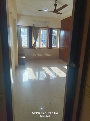 Room in 2 BHK Apartment at Santacruz West – for Rent