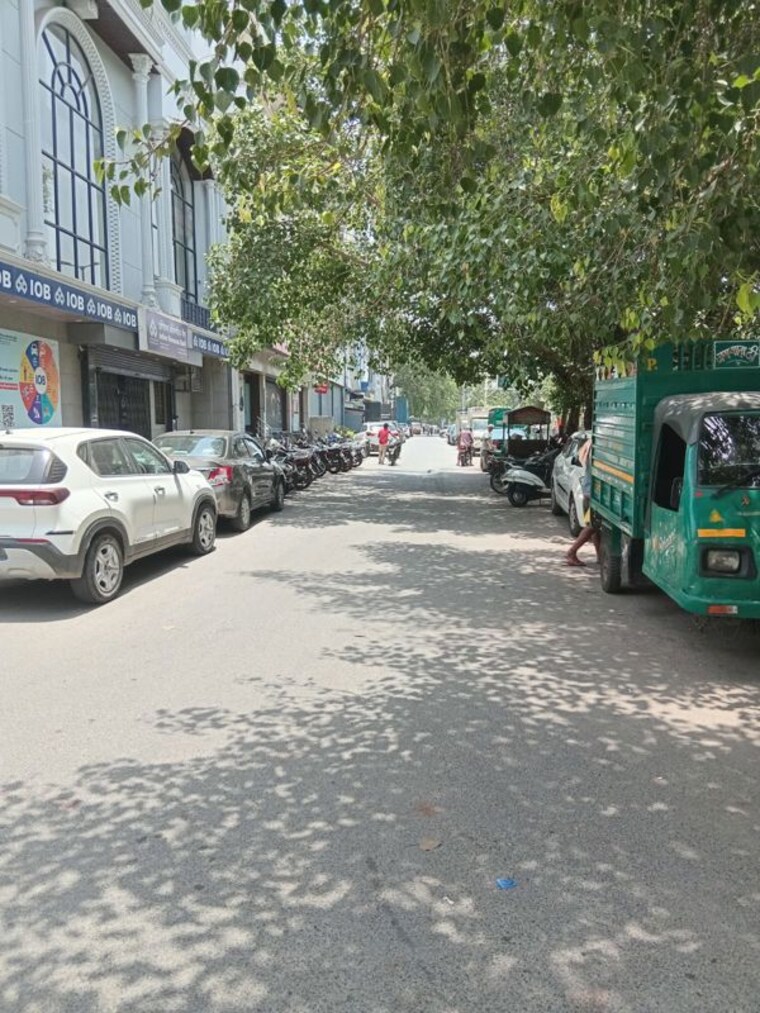  Parking, mansarover garden Commercial Showroom 2200 Sq.Ft. In Mansarover Garden Delhi 10499163