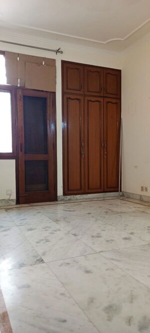 Room in 3 BHK Builder Floor at Greater Kailash I – for Rent