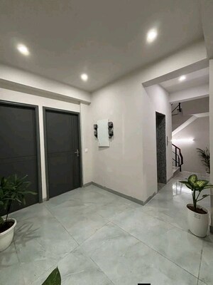 Room in 2 BHK Apartment at Chattarpur – for Rent