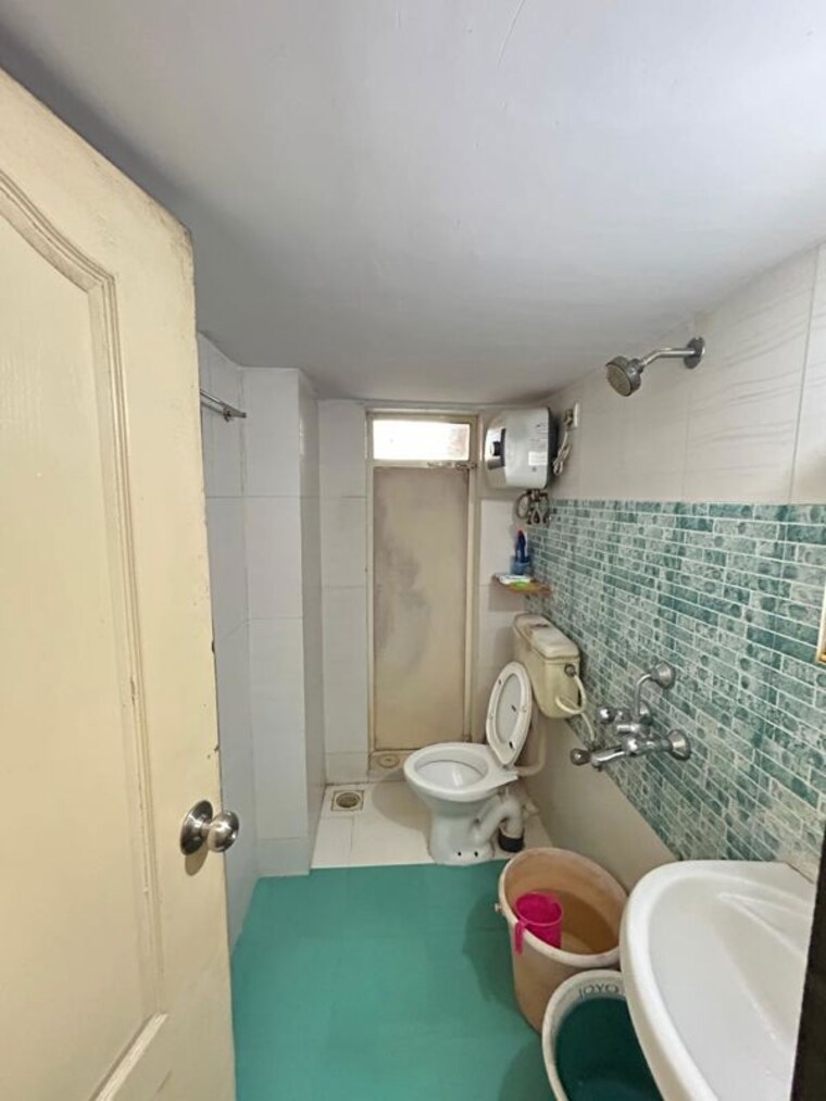 Bathroom, gagangiri-complex 1 Bedroom 570 Sq.Ft. Apartment In Dahisar West Mumbai 10783780