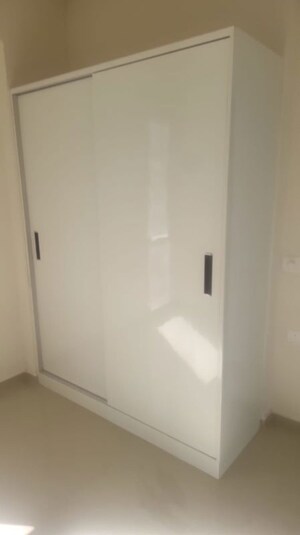 Room in 3 BHK Apartment at Conscient Habitat 102, Sector 102 – for Rent