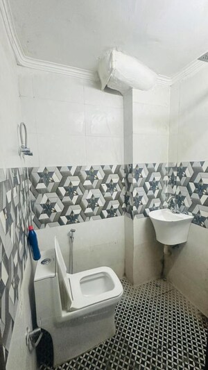 Bathroom in 1 BHK Builder Floor at Saket – for Rent