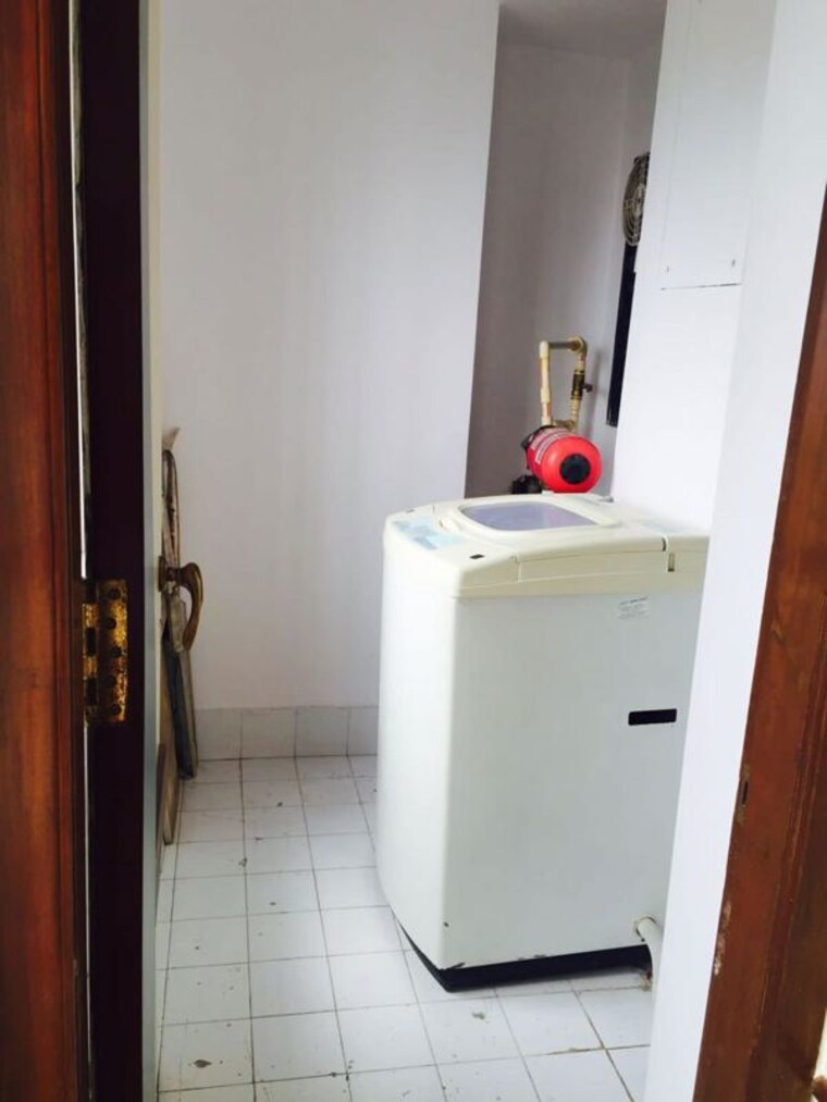 Bathroom, kanchan-ganga-chs-andheri 2 Bedroom 850 Sq.Ft. Apartment In Andheri West Mumbai 10784544