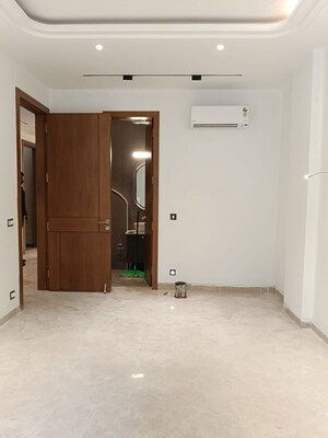 Room in 3 BHK Builder Floor at East Of Kailash – for Rent