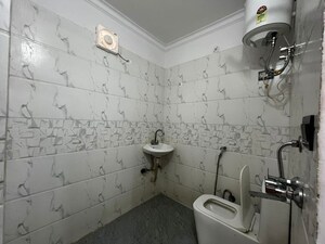 Bathroom in 1 BHK Builder Floor at Saket – for Rent