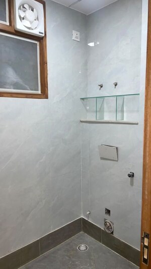 Room in 2 BHK Builder Floor at Malviya Nagar – for Rent