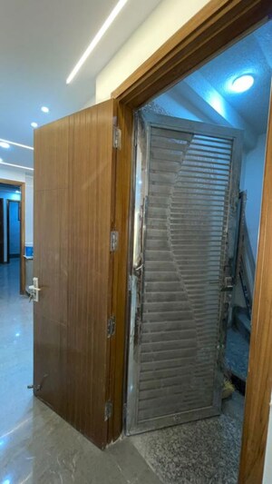 Building Lobby in 2 BHK Builder Floor at Malviya Nagar – for Rent