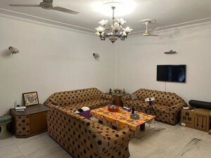 3 BHK Builder Floor For Rent in Lajpat Nagar 4