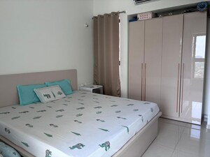 Bedroom in 2 BHK Apartment at Kalpataru Paramount, Kapur Bawdi – for Rent