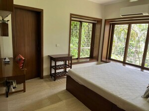 Bedroom in 2 BHK Apartment at Bandra West – for Rent