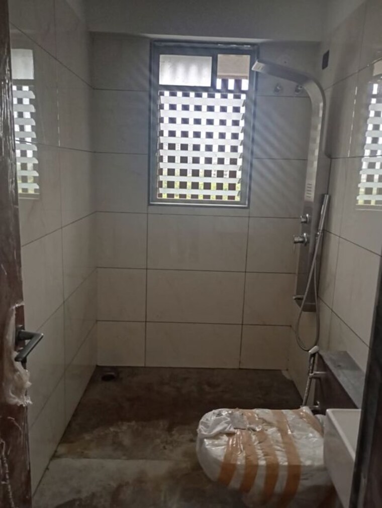Bathroom, shroff-aureta 3 Bedroom 1450 Sq.Ft. Apartment In Koregaon Park Annexe Pune 10784613