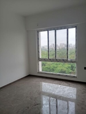 Room in 3 BHK Apartment at Shroff Aureta, Koregaon Park Annexe – for Rent