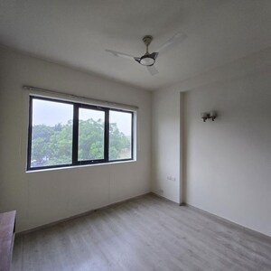 Room in 2 BHK Apartment at Ireo Skyon, Sector 60 – for Rent