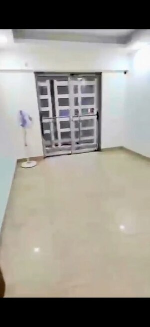 Room in 2 BHK Apartment at HDIL Metropolis Residences, Andheri West – for Rent