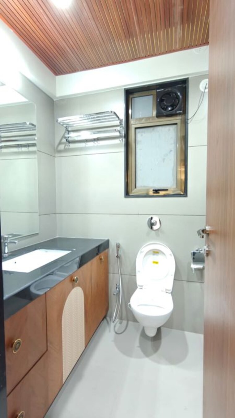 Bathroom, bramha-sun-city-phase-ii 3.5 Bedroom 1600 Sq.Ft. Apartment In Kalyani Nagar Pune 10784678