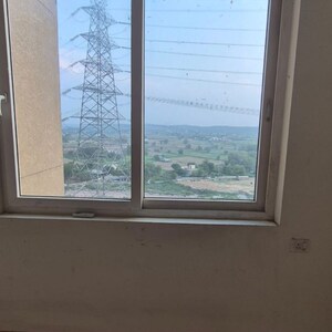 Room in 2 BHK Apartment at AIPL Club Residences, Sector 70a – for Rent