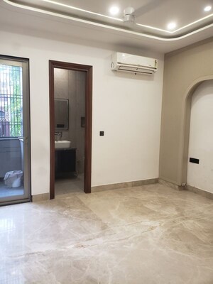 2 BHK Builder Floor For Sale in Tilak Nagar