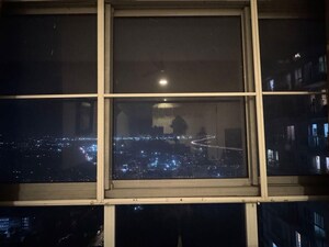 Furnished Amenities in 3 BHK Apartment at Indiabulls Sky Forest, Lower Parel – for Rent