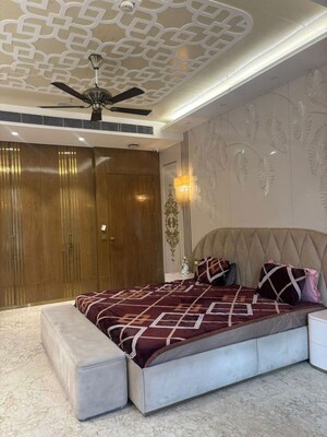 5 BHK Apartment For Rent in Mahagun Marvella, Sector 78