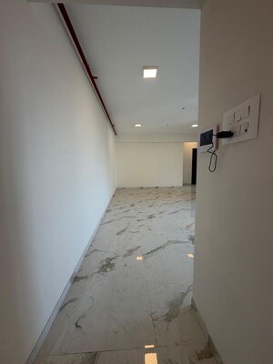 Room in 3 BHK Apartment at Dotom Isle, Malad West – for Rent