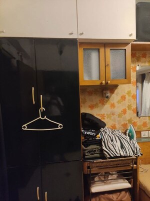 Furnished Amenities in 2 BHK Apartment at Andheri West – for Rent