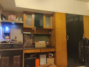 Furnished Amenities in 2 BHK Apartment at Andheri West – for Rent